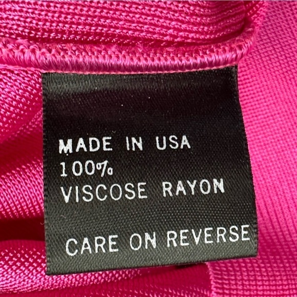 St. John Griffith & Gray Bright Pink Knit Camisole Top Crystal Heart Size Small - Picture 7 of 7